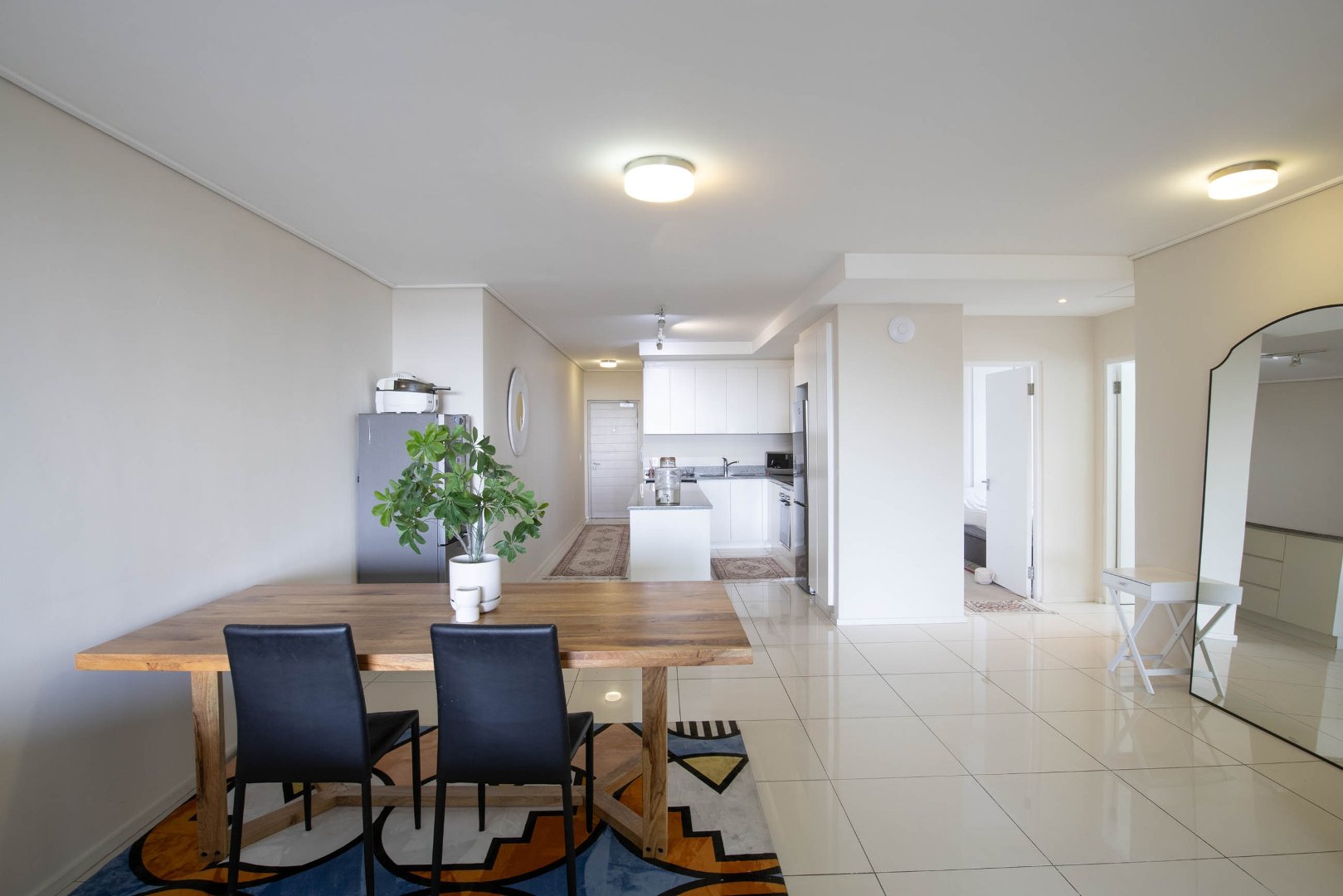 To Let 2 Bedroom Property for Rent in Green Point Western Cape